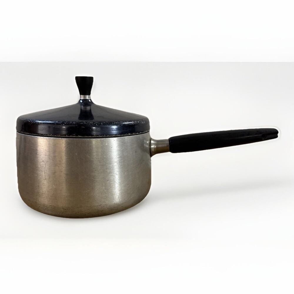 Vintage Wear-Ever R-782 2 Qt Saucepan w/ Lid Aluminum Inner Clad Plus MCM Atomic